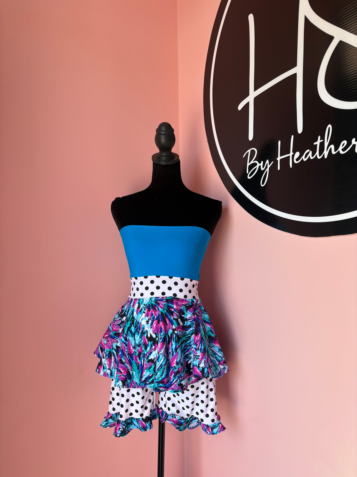 Retro polka dots
